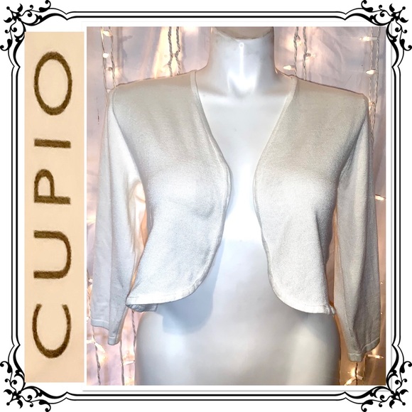 Cupio Sweaters - 🆕 CUPIO ⭐️ White Long Sleeve Shrug Sweater